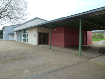 VELLES Centre d'accueil socio-culturel pour enfants, salle multi activités et cantine